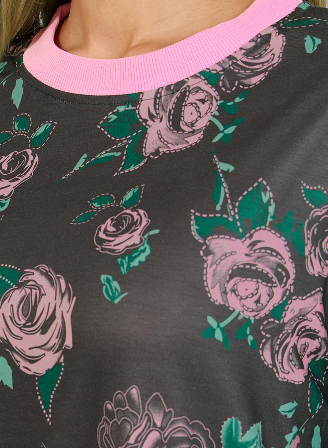 Styli Oversized Floral Graphic Longline T-Shirt  - Image 3