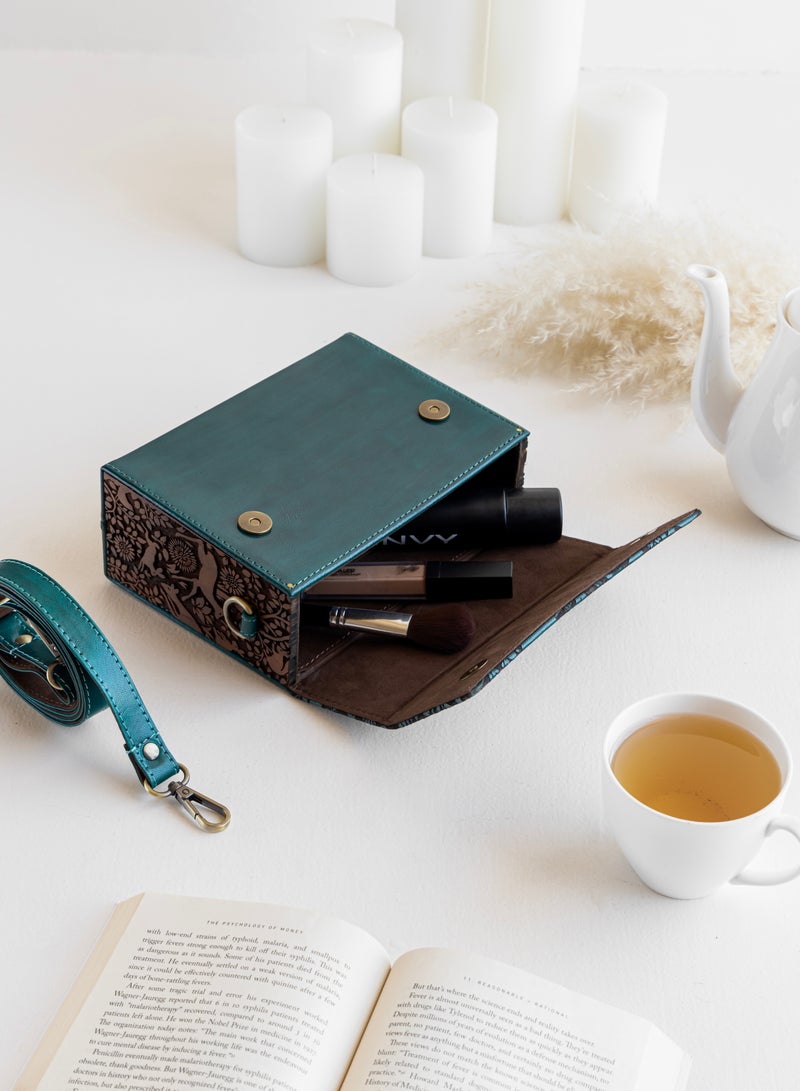 FABRICA KRAFT FABRICAKRAFT Verde Fauna Carved Messenger Bag with Vegetable Tanned Genuine Leather and Teak Wood  - Image 5
