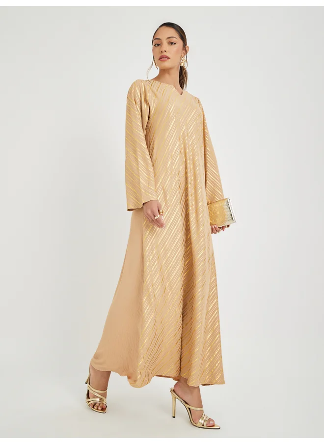 أميرة Amirah Foil Print Notch Neck Jalabiya
