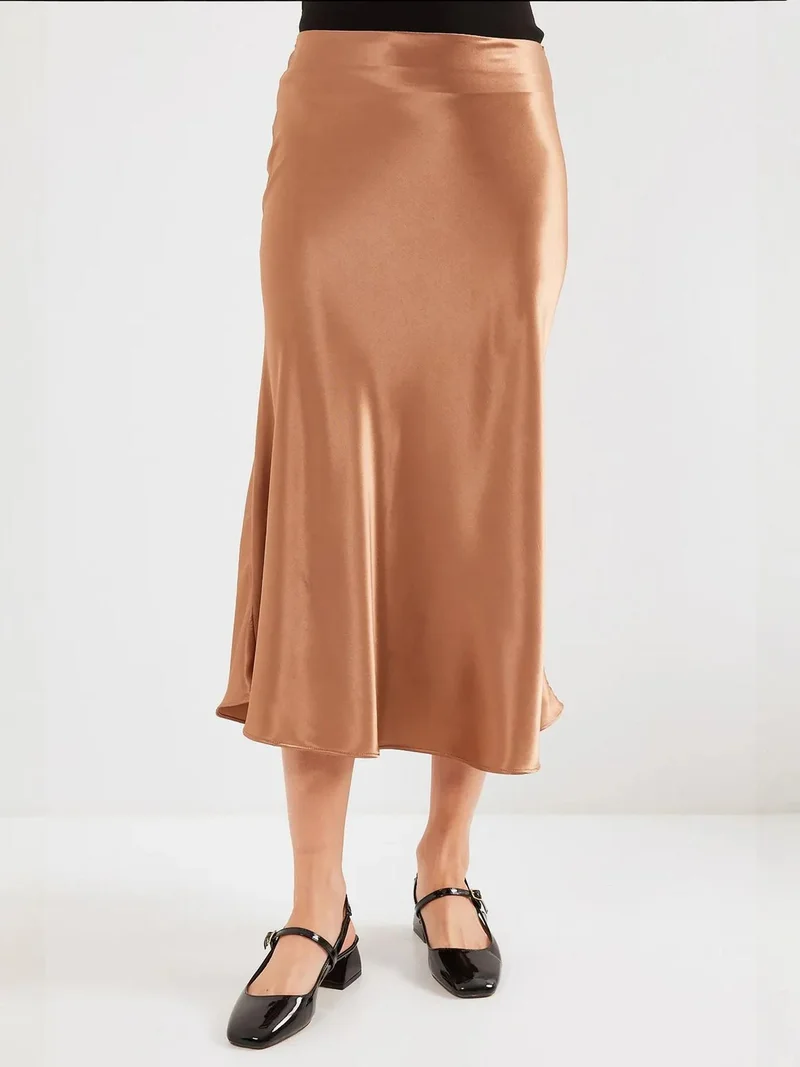 بيغ دارت تنورة ميدي بقصة  مرنة من