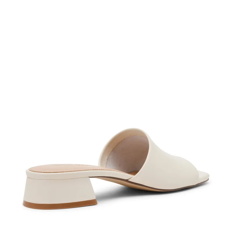 STEVE MADDEN Montgomery Square Toe Low Heel Sandals