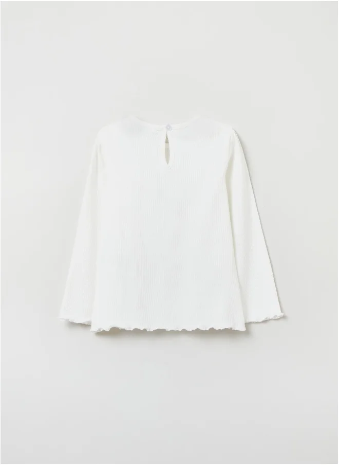 او في اس T-shirt with long ribbed sleeves