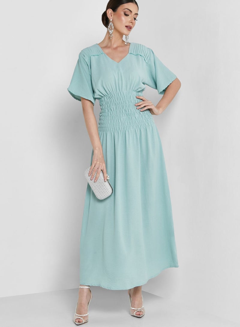 هيا كلوزيت فستان داخلي عباية بياقة على شكل حرف  وطيات عند الخصر - Image 4