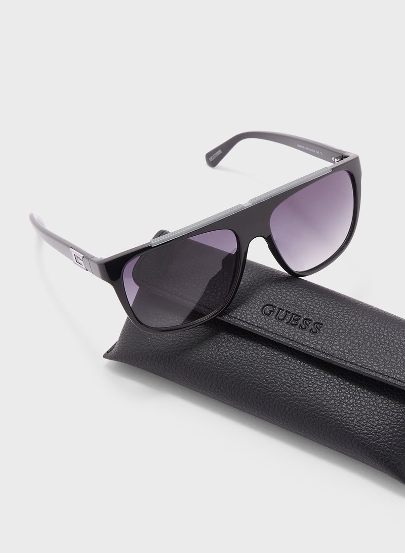 GUESS Uv Protected Polarized  Wayfarer Sunglasses - Image 5