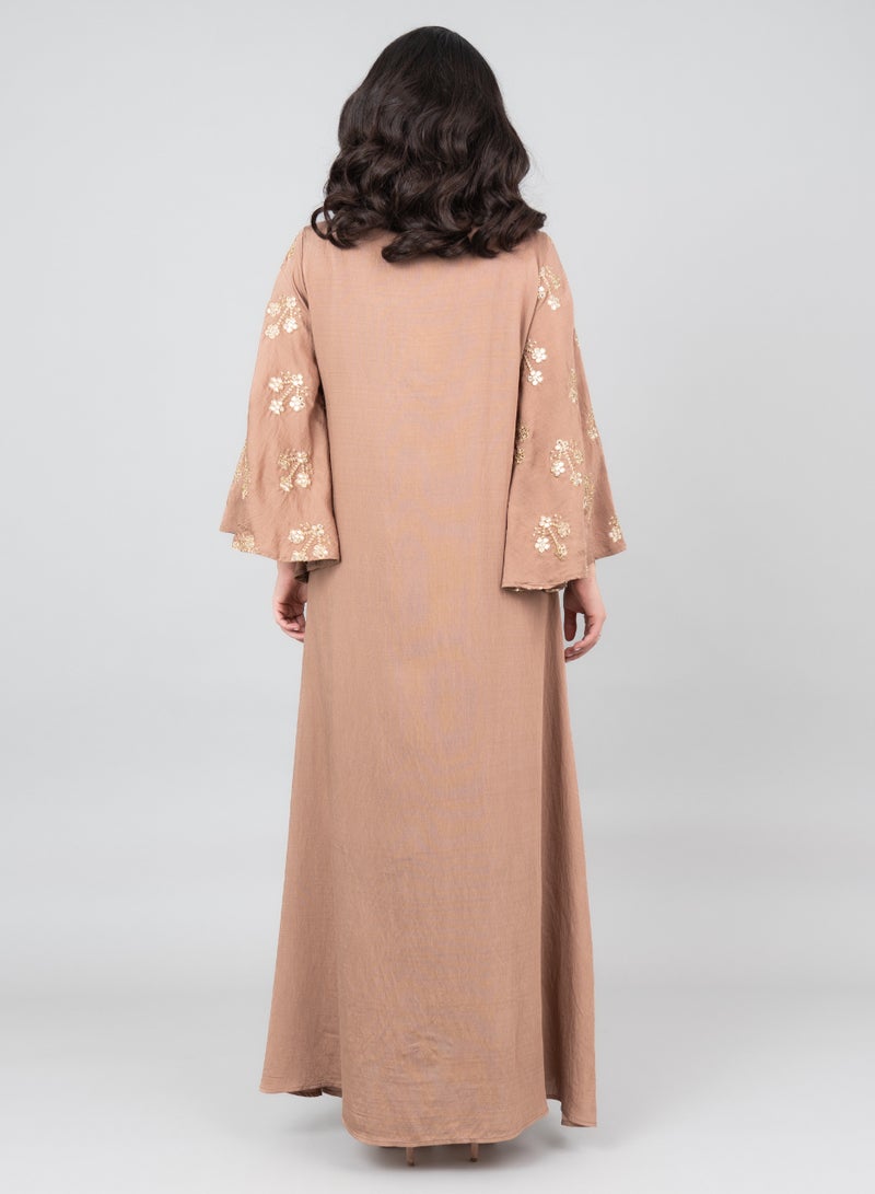 اكسا جلابية مطرزة مشعة لون بني - Image 4