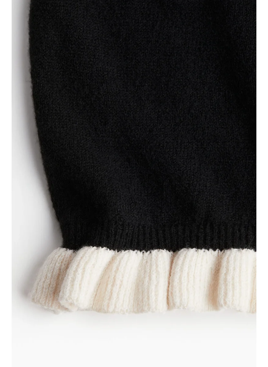 H&M Frill-Trimmed Knitted Top