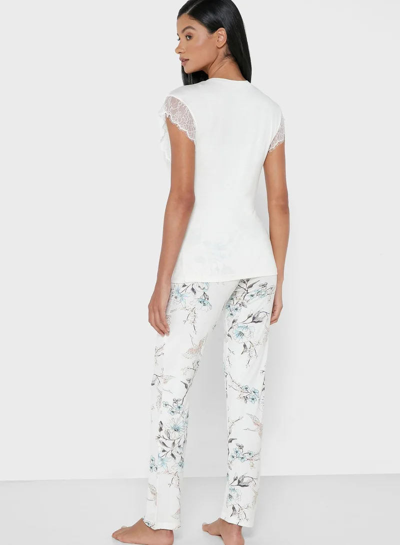 Penyemood Top & Printed Pyjama Set