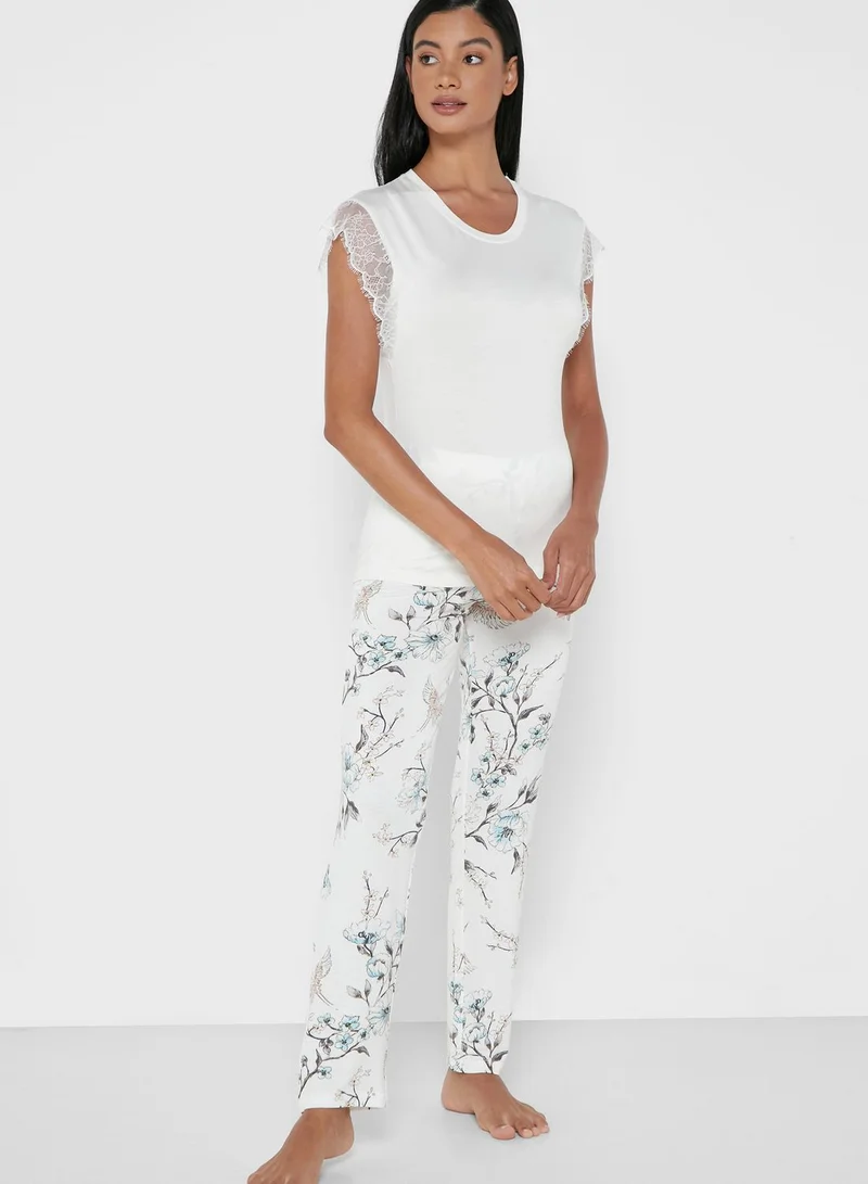 Penyemood Top & Printed Pyjama Set