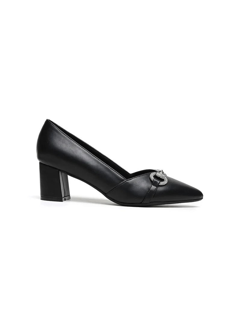 كيوبل Elegant high-heeled pumps with buckle