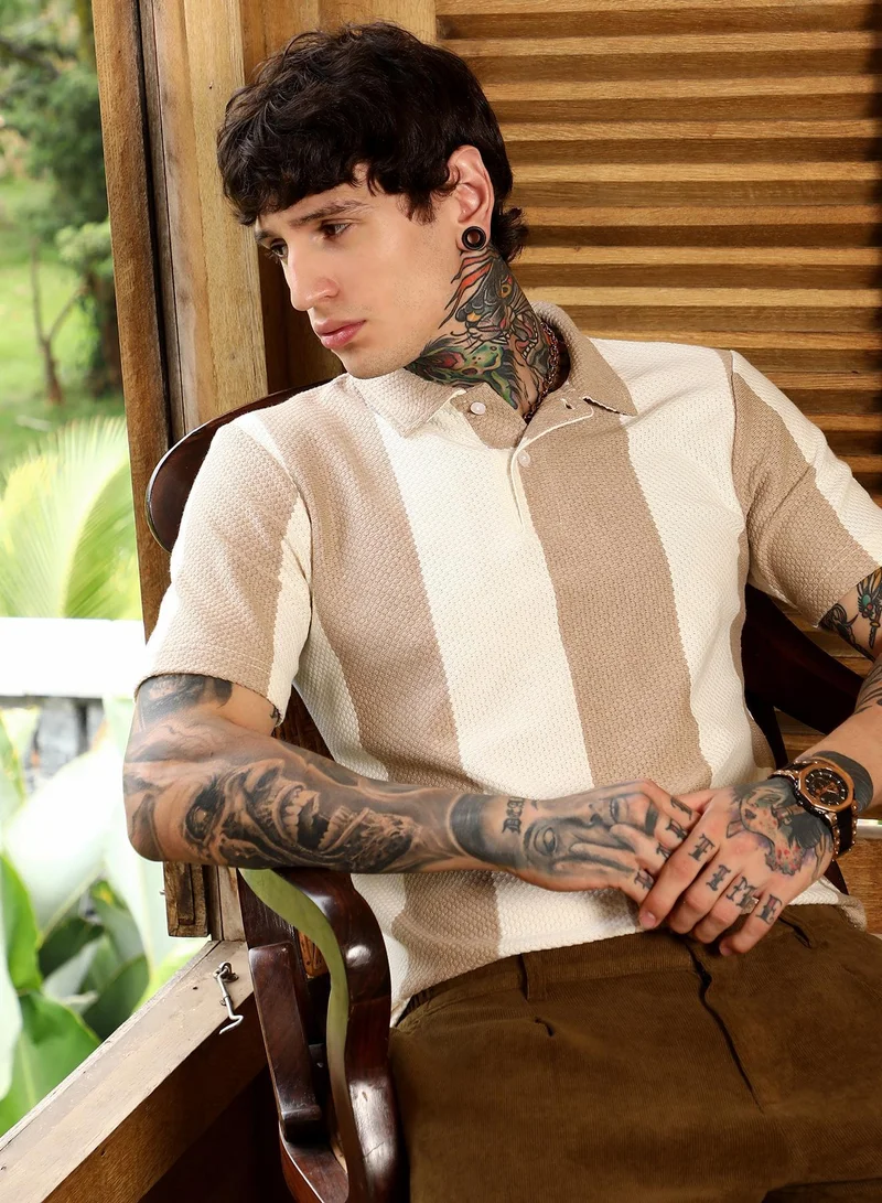 كامبوس سوترا تيشيرت بولو رجالي بنقوش التان والبني والكريمي الأبيض للملابس الكاجوال