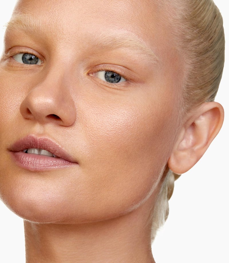 Make تلوين البشرة من MAKE Beauty Diffusion Dew. تغطية خفيفة إلى متوسطة مع لمسة إشراقة. يخفف، ينعم، ويضيء للبشرة المتألقة. معزز بالنياسيناميد والأدينوزين. تان 06 - Image 3