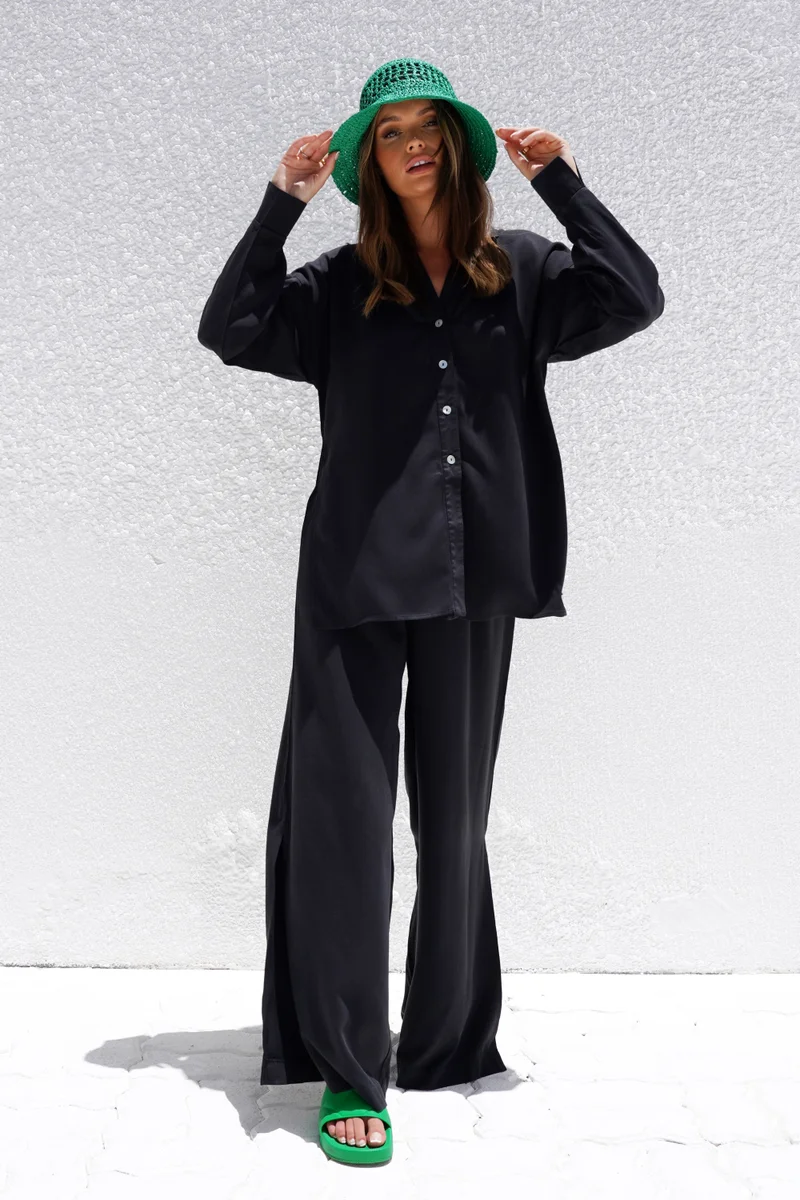 نوماد Wide Leg Trouser with Side Slit