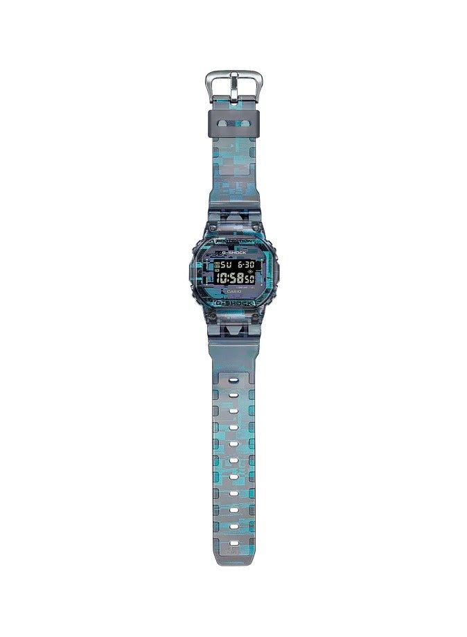 CASIO ساعة كاسيو جي شوك DW-5600NN-1DR بقرص أسود، حزام رمادي لامع، ساعة للرجال - Image 2