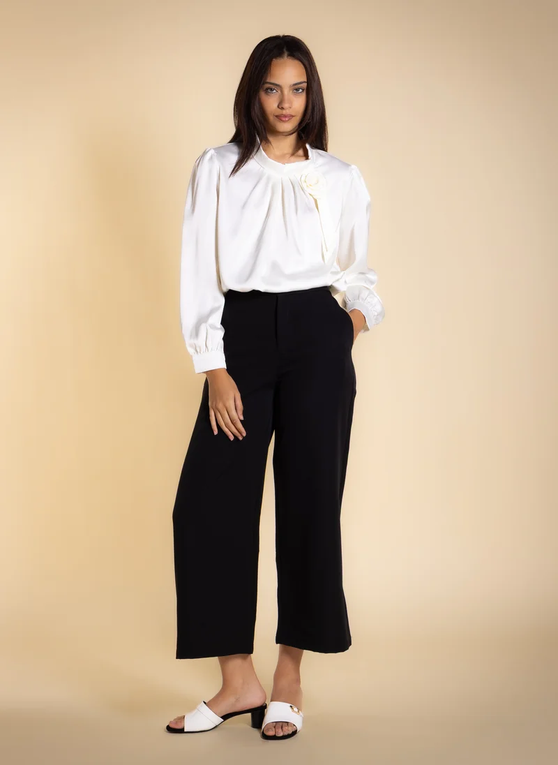 شايبس DETAILED SATIN BLOUSE WITH BROOCH