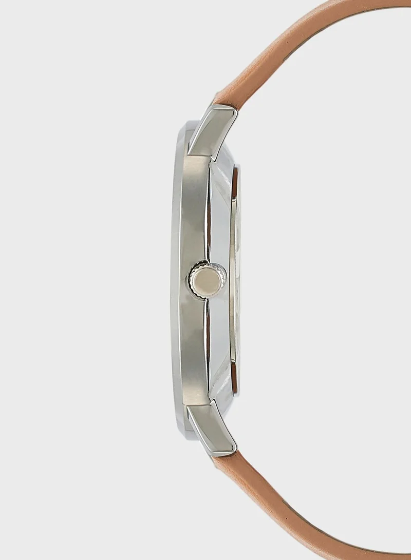 كاسيو ساعة أنالوج بسوار من البولي يوريثان