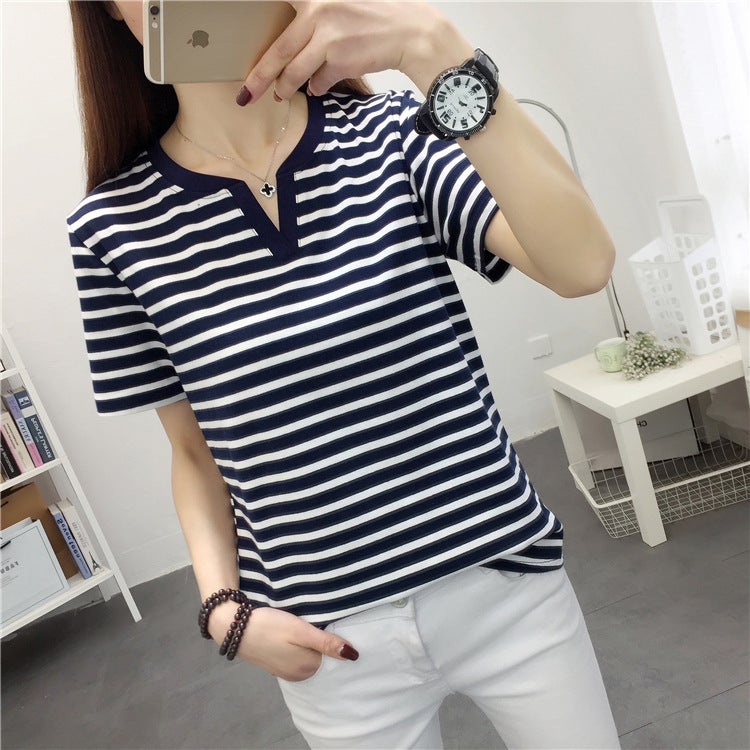 Black And White V-Neck Striped Short-Sleeved T-Shirt Women'S Summer Retro All-Match Chic Top Design Sense Slim Shoulder T-Shirt - Image 5