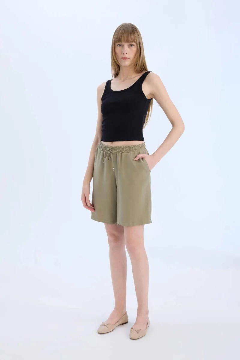 ديفاكتو Belmando High Waist Short Leg Shorts