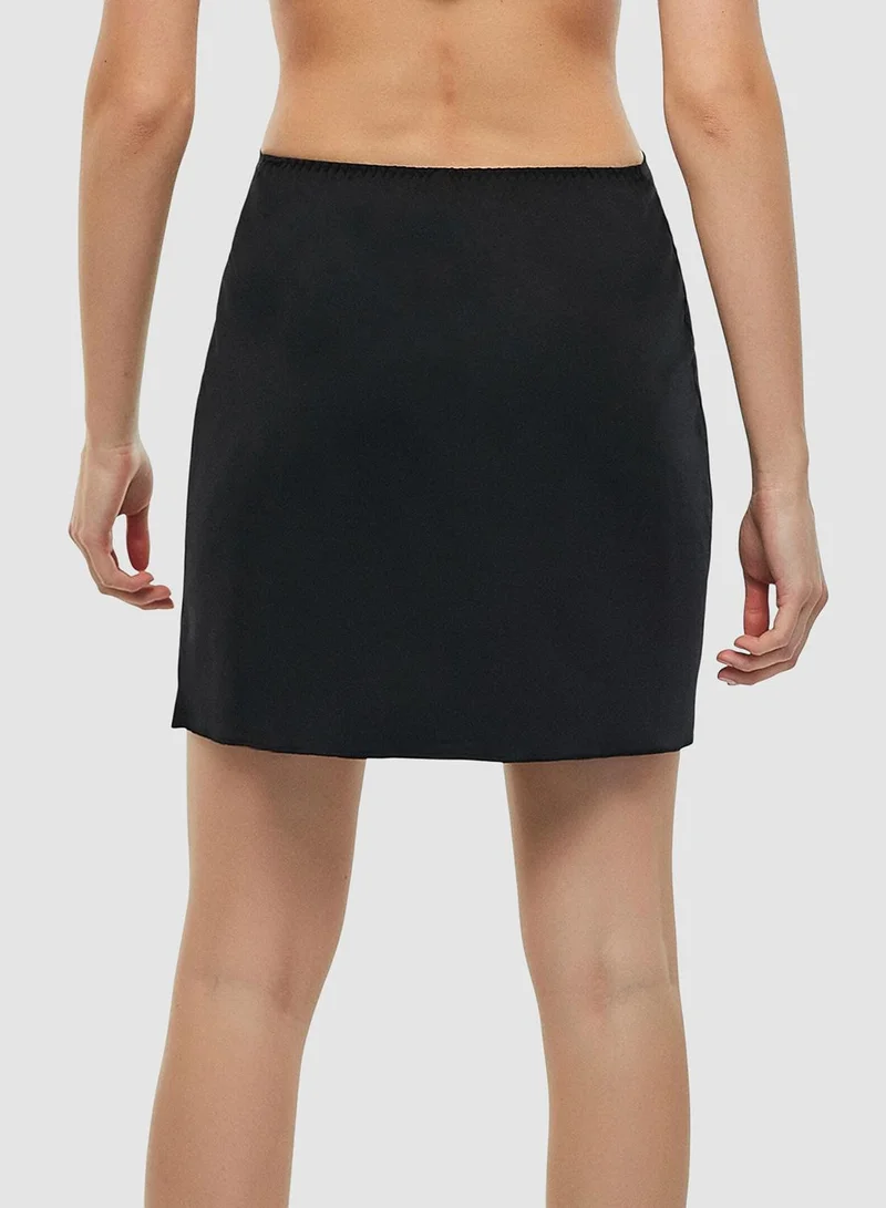 بنتي شورت داخلي نحيف ذكي