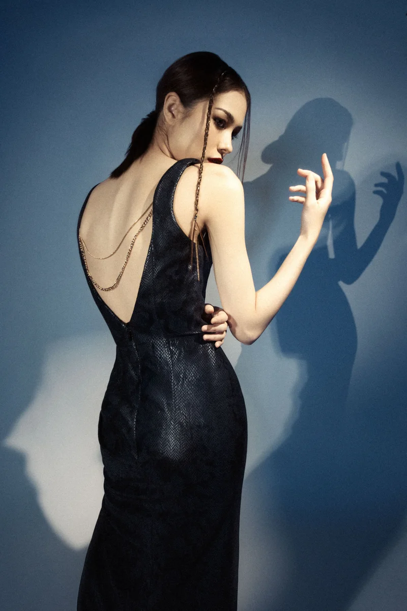 زيافي فستان جلدي بسلسلة