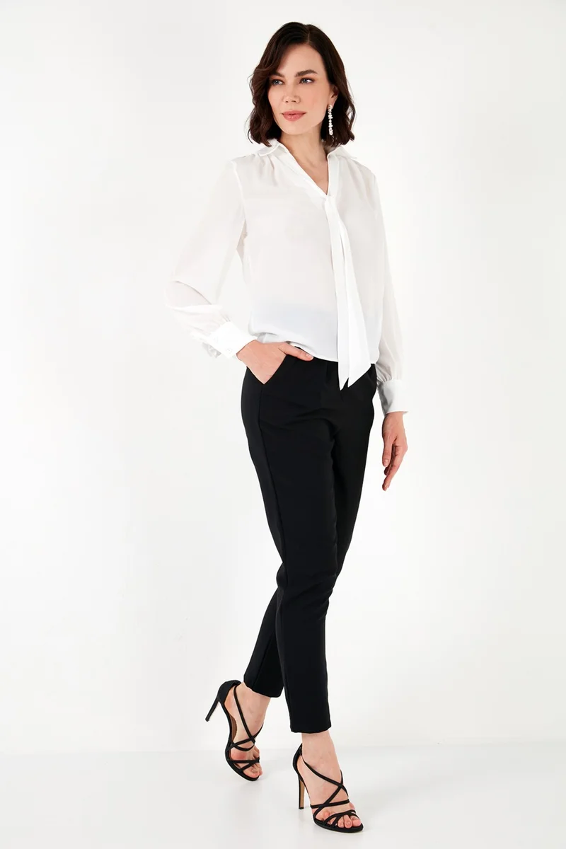 ليلا Lace Detailed V-Neck Chiffon Shirt Women's Shirt 611BZ004710