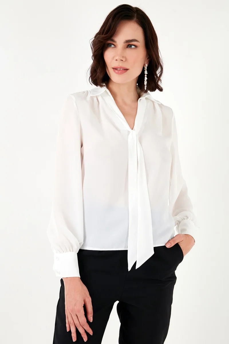 ليلا Lace Detailed V-Neck Chiffon Shirt Women's Shirt 611BZ004710