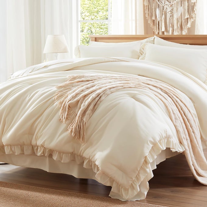 QUEEN COMFORTER SET 7 PIECE CREAM BED IN A BAG WITH SHEETS ALL SEASON RUFFLE SHABBY CHIC BEDDING SETS WITH 1 COMFORTER 2 PILLOW SHAMS 2 PILLOWCASES 1 FLAT SHEET 1 FITTED SHEET