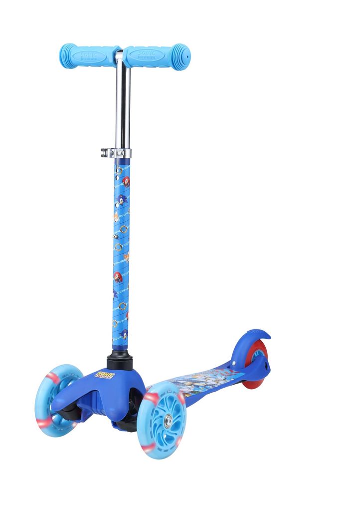 VOYAGER Sonic The Hedgehog Self Balancing Kick Scooter With Light Up Wheels, Extra Wide Deck, 3 Wheel Platform, Foot Activated Brake, 75 Lbs Limit, Kids & Toddlers Girls Or Boys, For Ages 3 And Up - Image 4