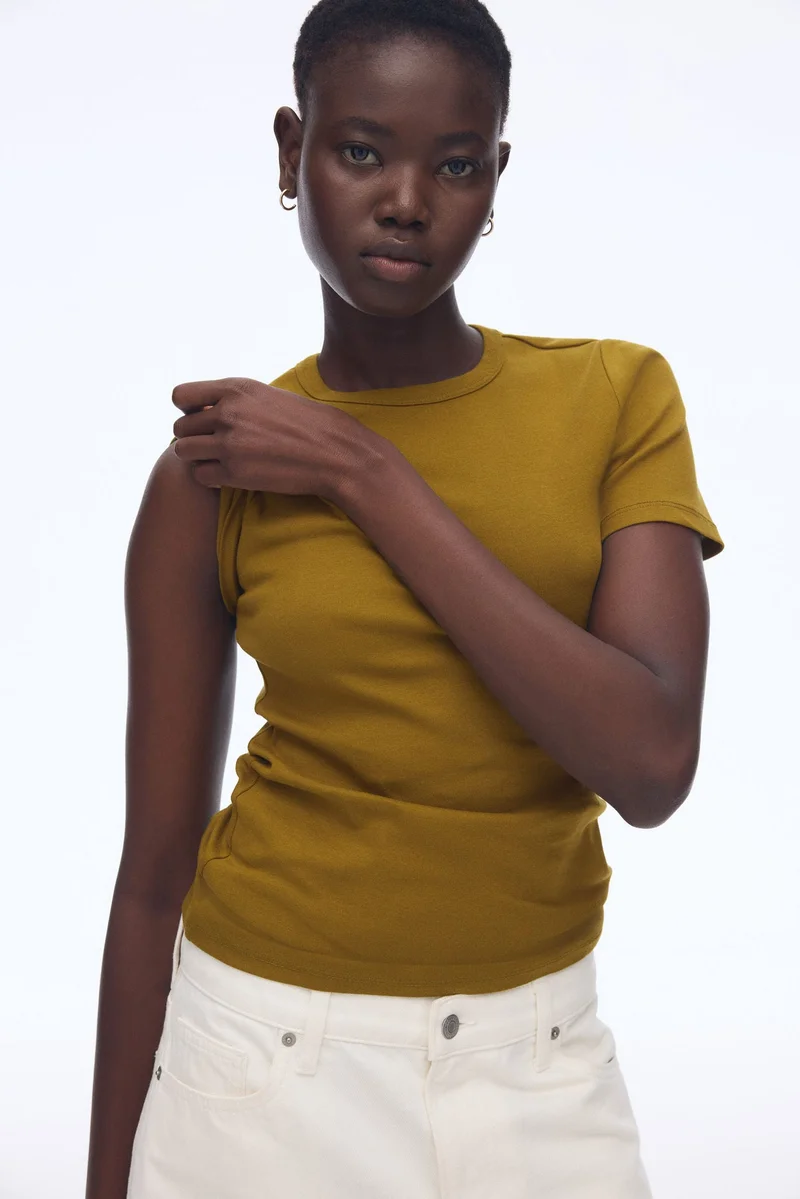 اتش اند ام تي-شيرت بتصميم ضيق