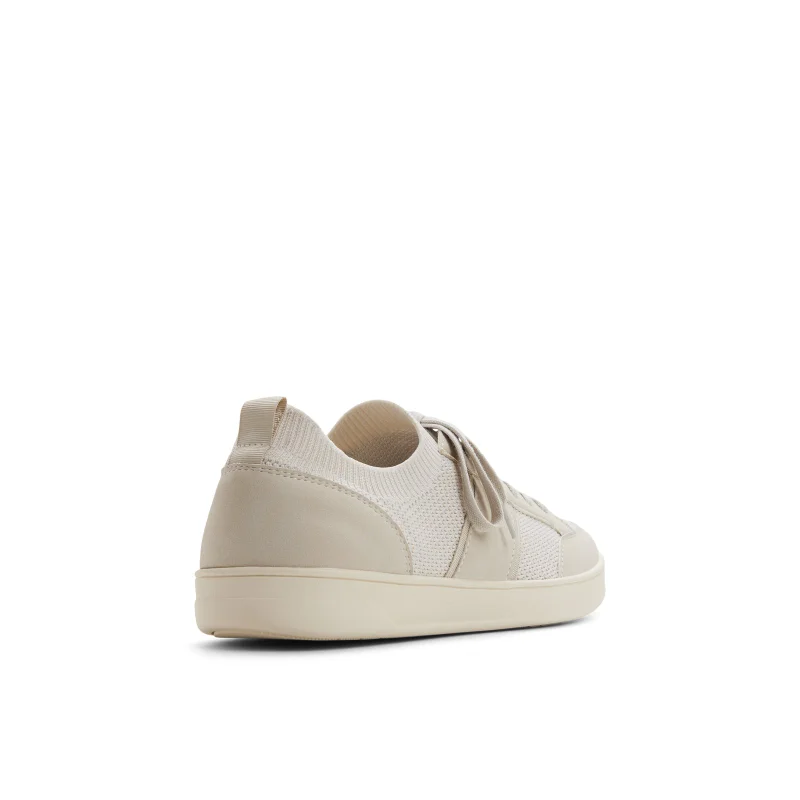 كول ات سبرنج WEYBRIDGE Solid Lace-Up Sneakers