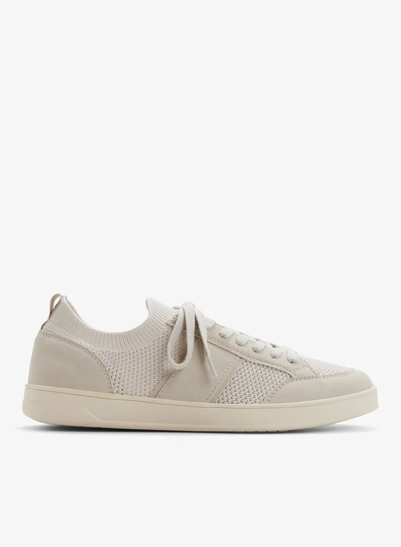 كول ات سبرنج WEYBRIDGE Solid Lace-Up Sneakers