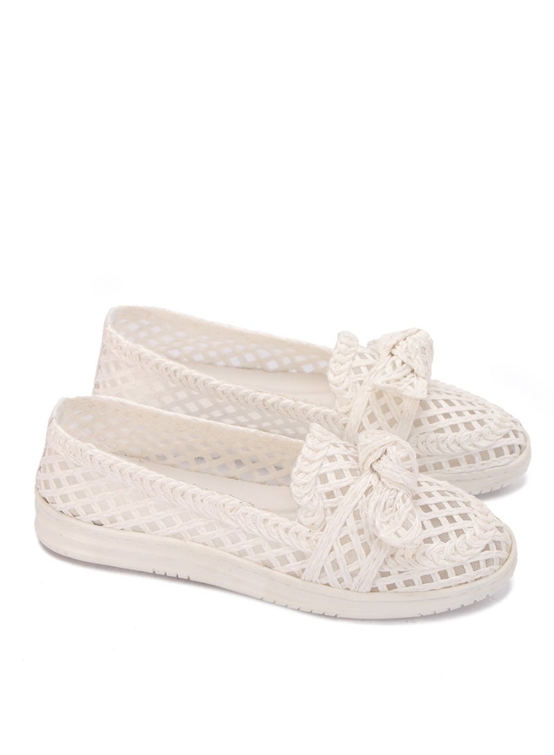 حذاء نسائي خفيف بنقشة شبكية وعقدة أمامية - مزيج مثالي من الراحة والأناقة - Image 1