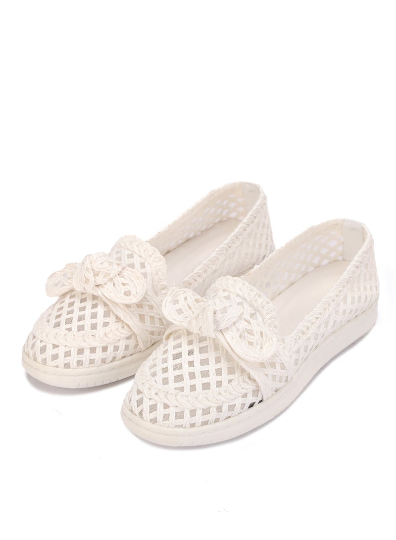 حذاء نسائي خفيف بنقشة شبكية وعقدة أمامية - مزيج مثالي من الراحة والأناقة - Image 2