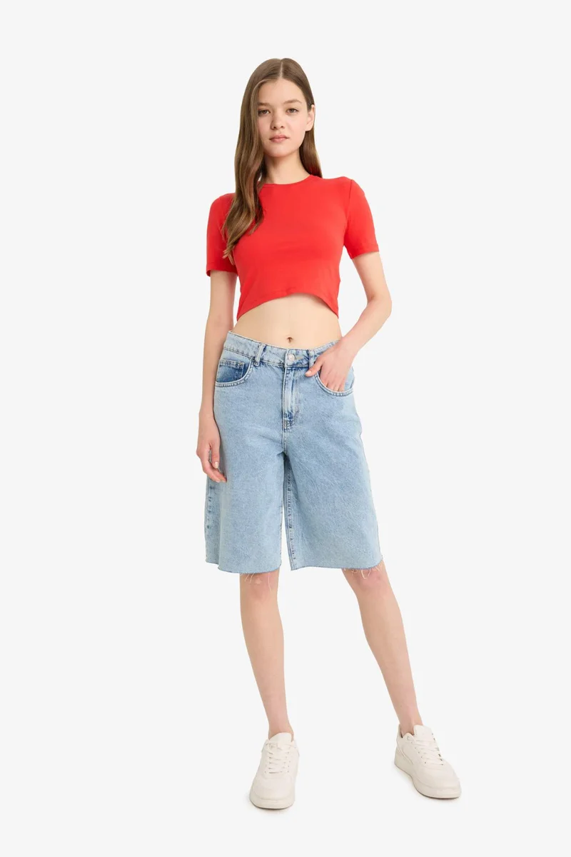 ديفاكتو Fitted Crop Basic Red Short Sleeve T-Shirt