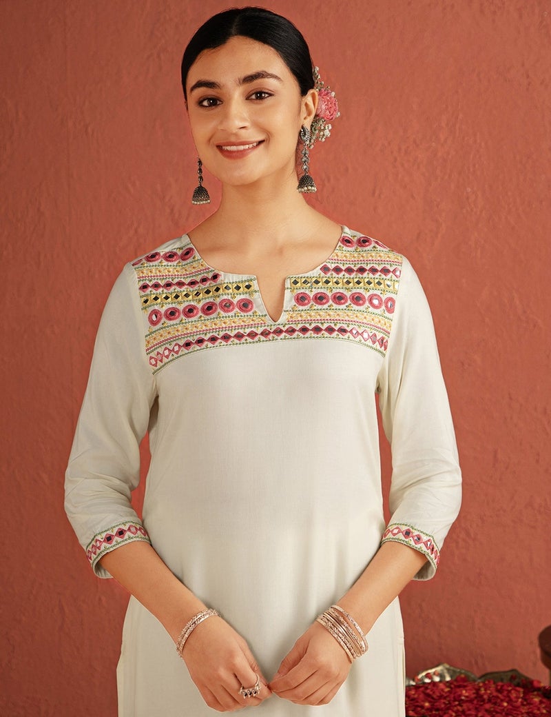 كاري طقم كورتا نسائي مستقيم مع عمل على المرآة ودوباتا شيفون - Image 4