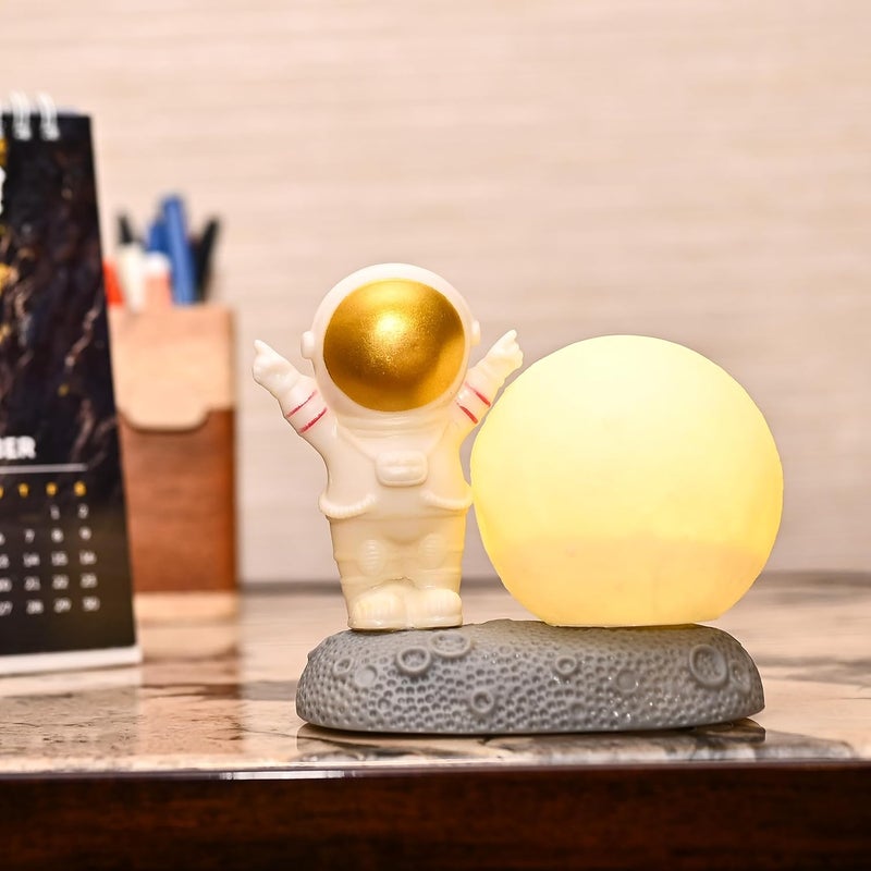 ZAICUS 10 cm Moon Lamp with Astronaut Figurine | Stunning Golden LED Light for Home, Office Desk, Car Dashboard, Modern Room Décor, and Perfect Gifting Idea - Image 5