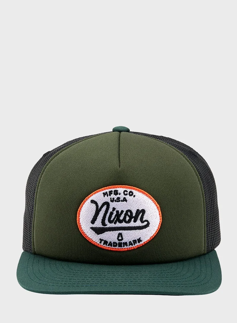 نيكسون Embroidered Logo Trucker Cap