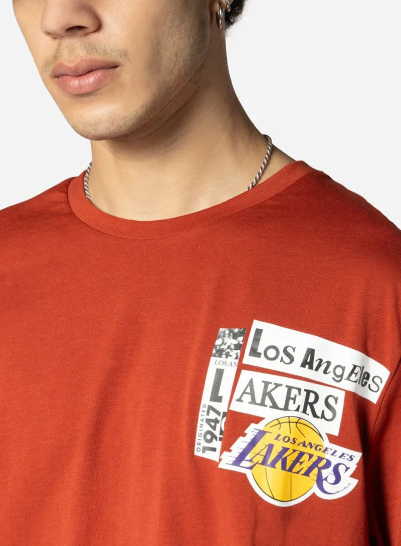 NEW ERA  Los Angeles Lakers Newspaper Graphic T-Shirt for Men | Best Price UAE