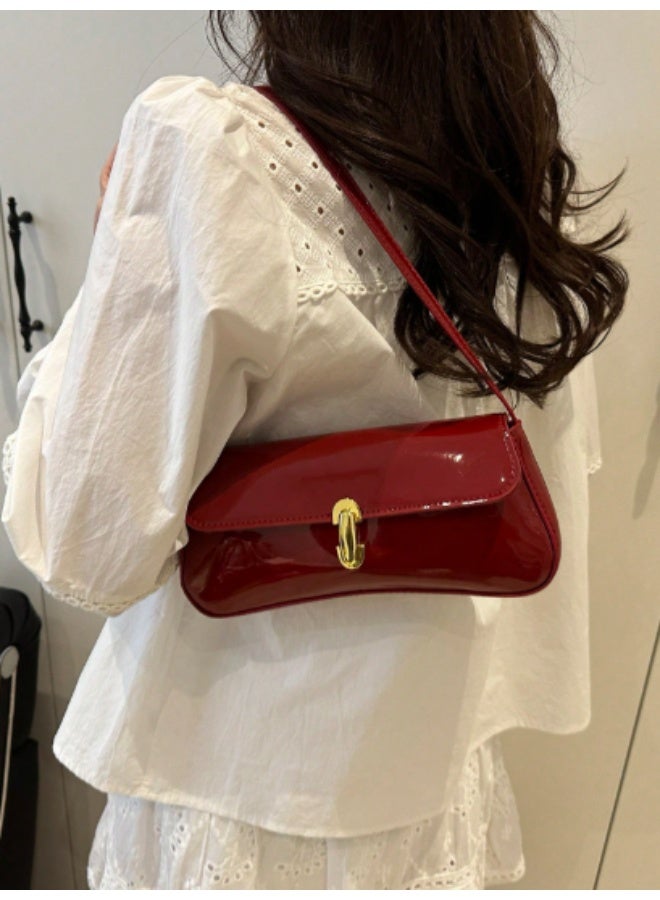 عرب شنطة كتف نسائية بنمط فينتاج، جلد صناعي لامع، تصميم فلاپ، عملية تحت الإبط، مثالية للمواعدة والسهرات والخروجات - Image 3