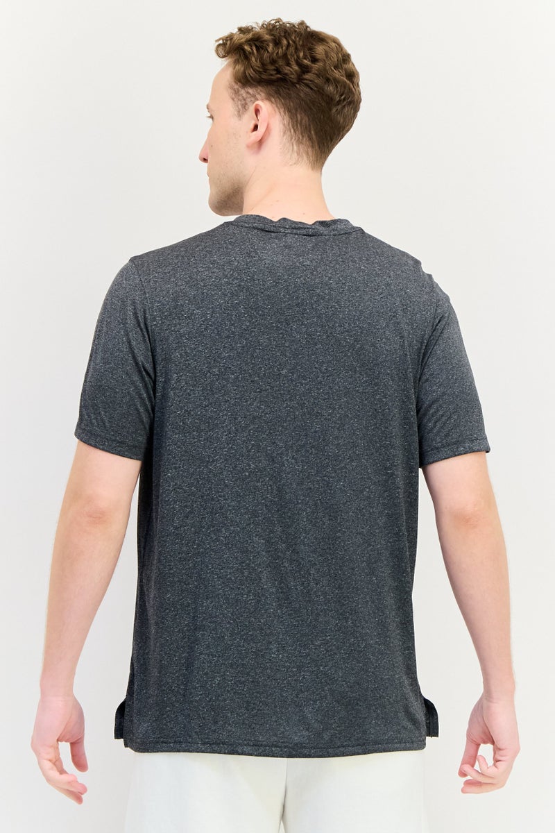 PUMA تي شيرت تدريب للرجال من ماركة لياقة بدنية، لون أسود مغسول - Image 3