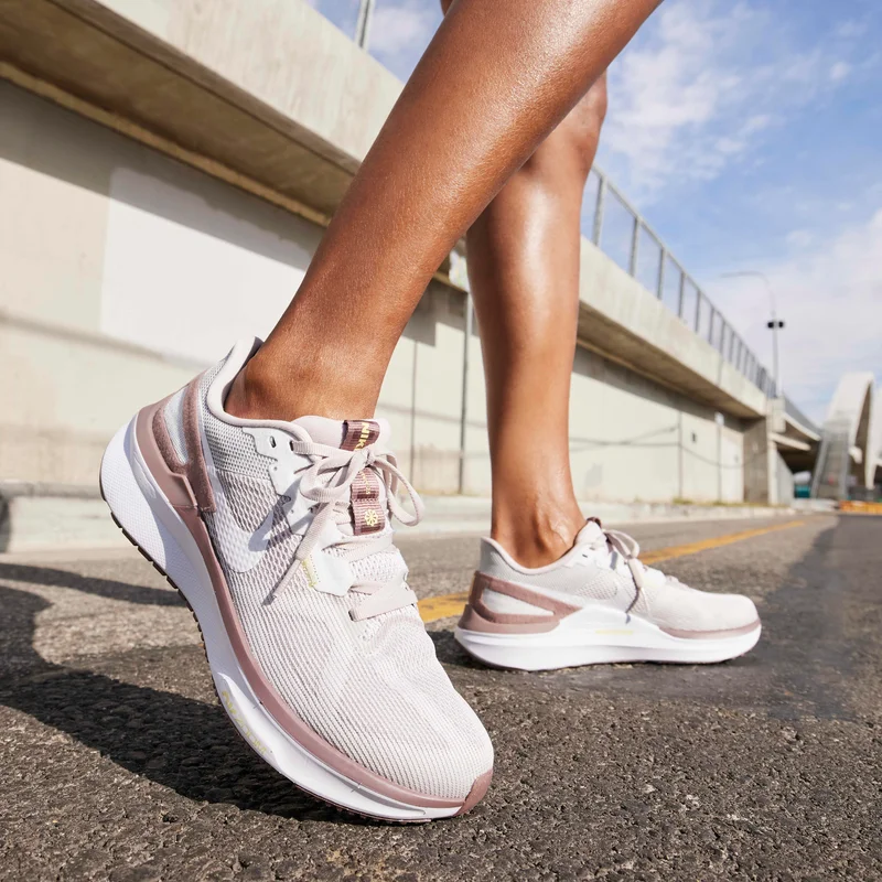 Nike Women's Air Zoom Structure 25 Shoe