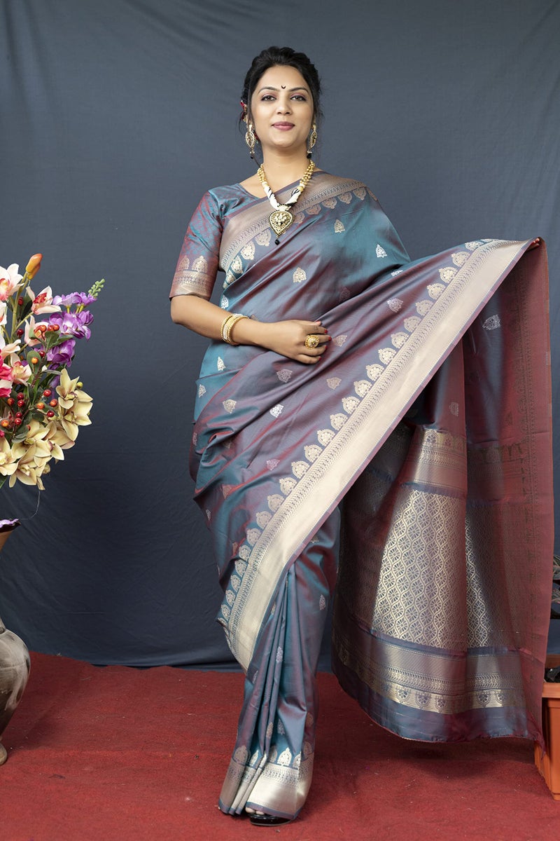 AMIRAT Women's Banarasi Silk Saree With Golden Zari Woven With Blouse Piece (Teal) - Image 4