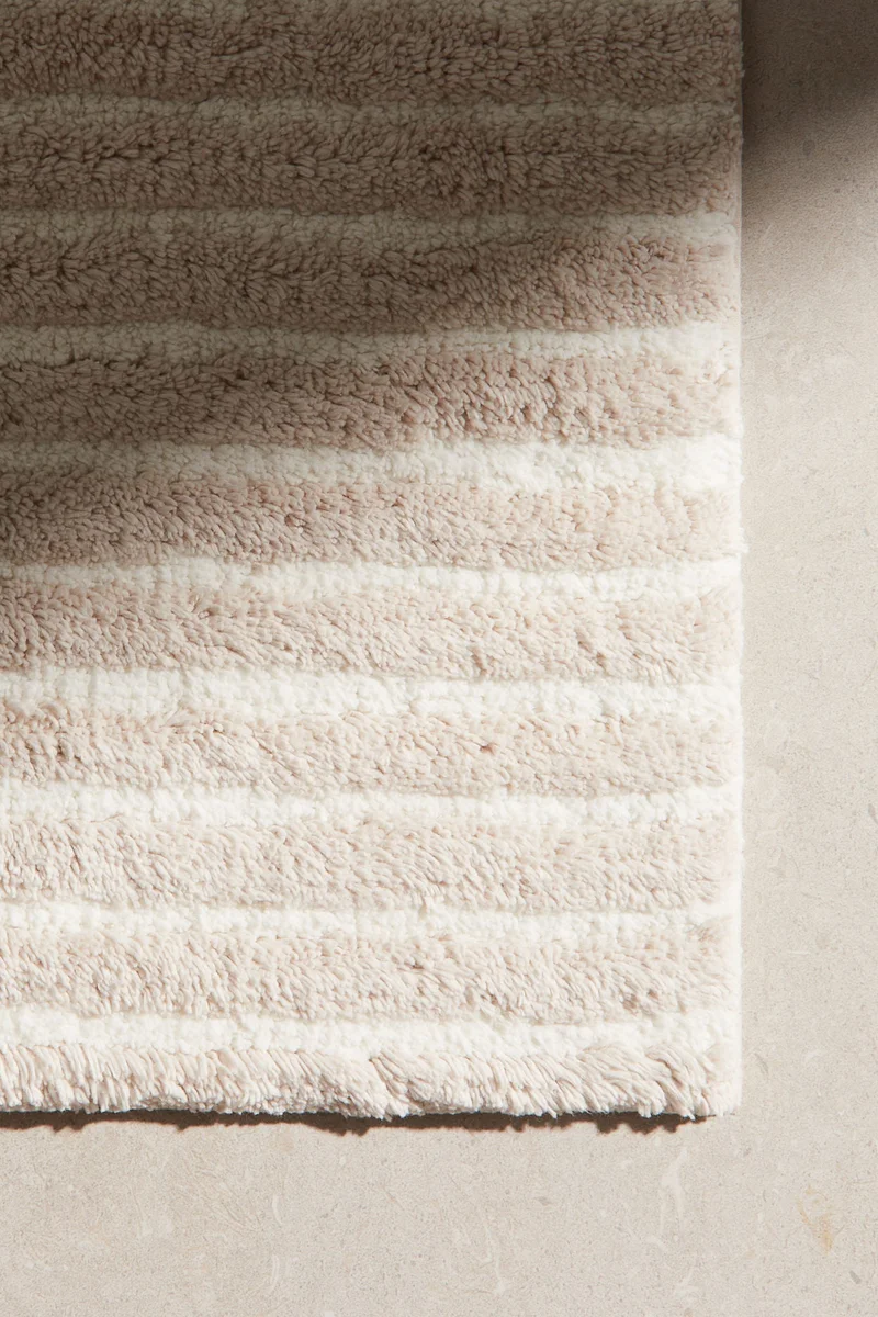 اتش اند ام Tufted cotton bath mat