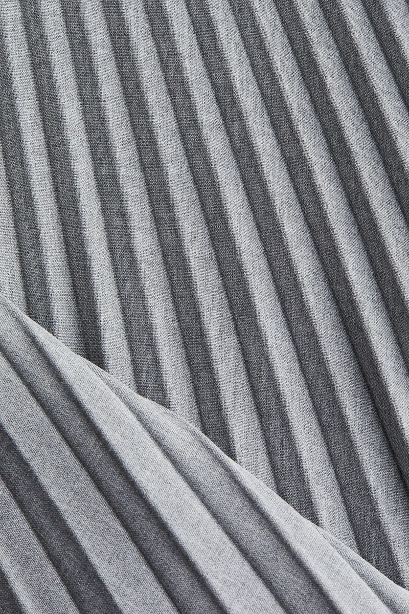 H&M Pleated mini skort