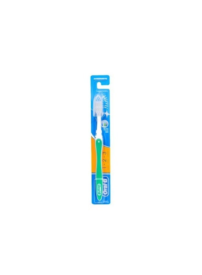 Oral-B Oral B123 Fresh Toothbrush - 40 Medium Multicolour - Image 2