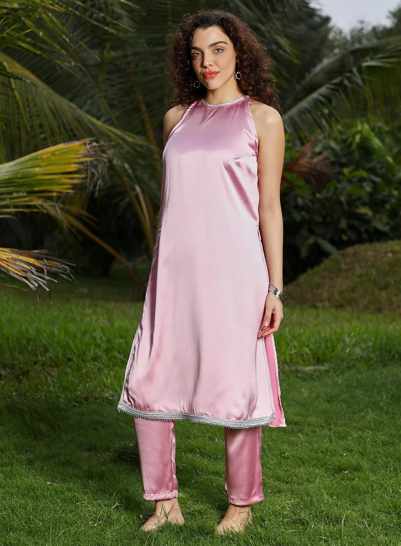  قصة Women's Powder Pink Blush Bloom Kurta Set