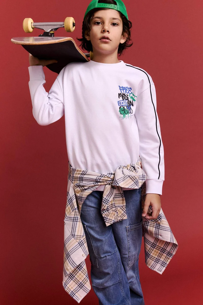 ديفاكتو Oversize Fit Printed Long Sleeve T-Shirt