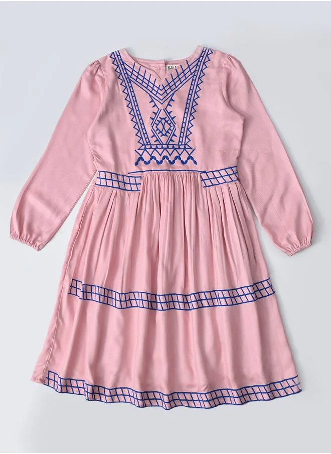 بيلا مودا Bella Moda Embroidered Notch Neck Knee-Length Dress