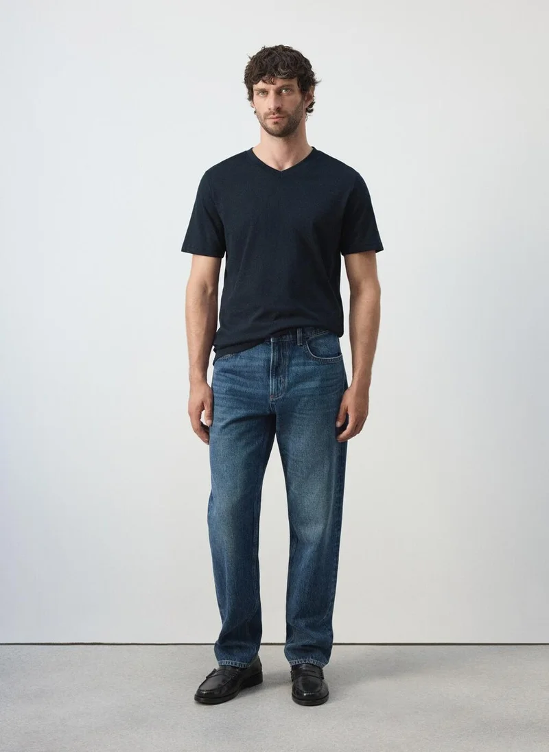 Mango Man 56-NAVY Slim Fit T-Shirt 180Gsm for Men | Best Price UAE