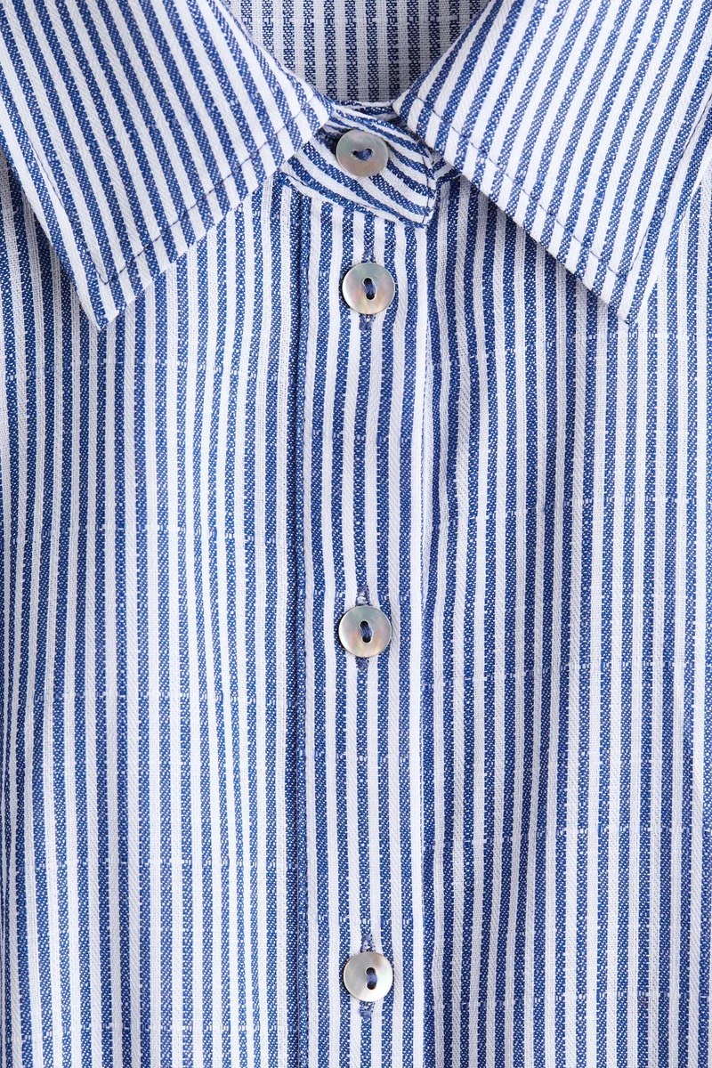 اتش اند ام فستان بتصميم قميص مع حزام