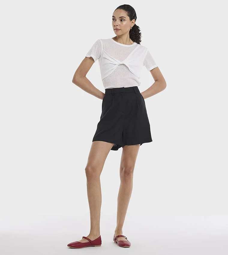 بي سي بي جي BCBG Crew Neck T-Shirt With Twisted Detail